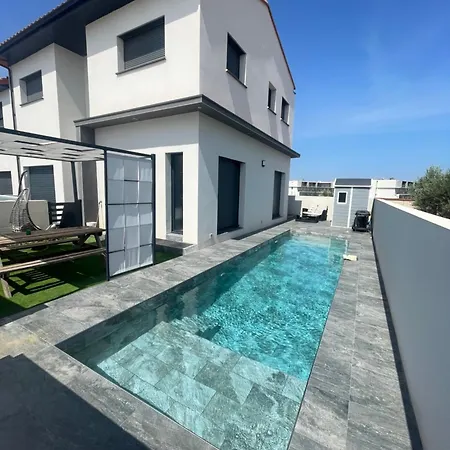 De Standing Avec Piscine *